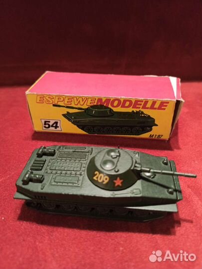 Модель танк -54.гдр. Оригинал.70-х