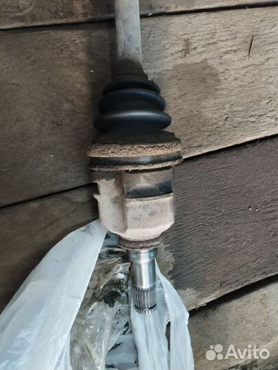 Привод передний правый