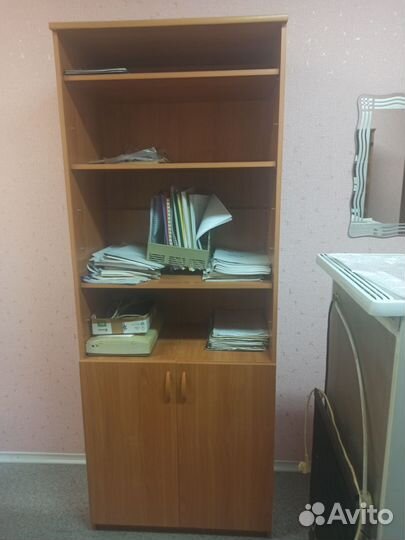 Книжный шкаф