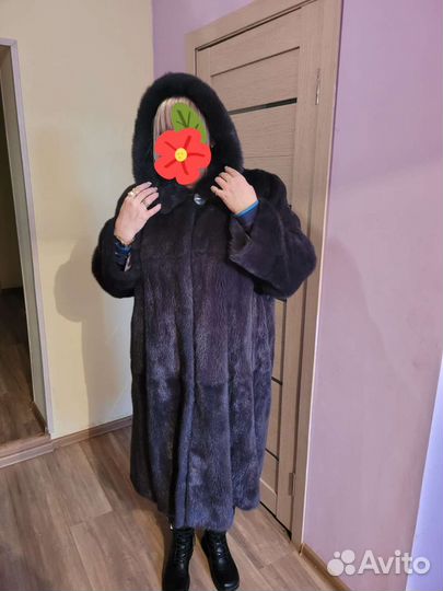 Шуба норковая с капюшоном новая