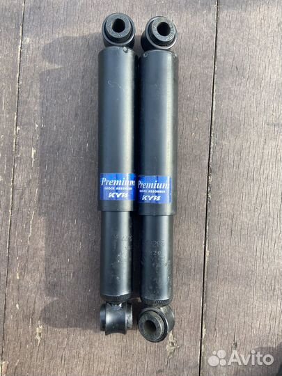 Амортизатор задний mitsubishi L400 1994