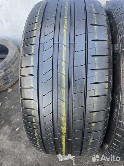 Pirelli P Zero PZ4 275/40 R22 107Y