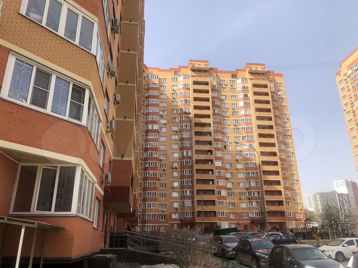 2-к. квартира, 75,6 м², 13/19 эт.