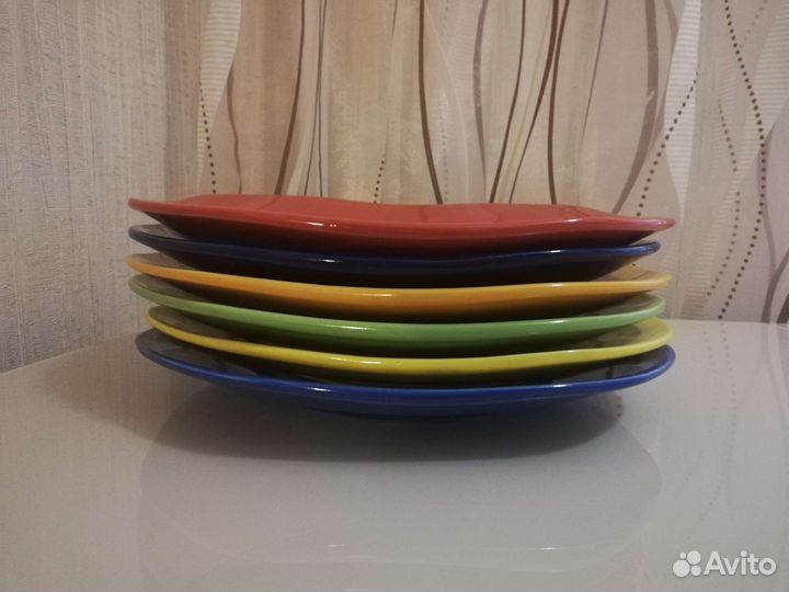 Набор цветных тарелок IKEA