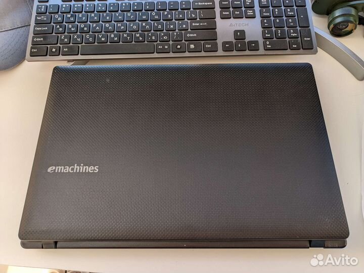 Ноутбук emachines e442