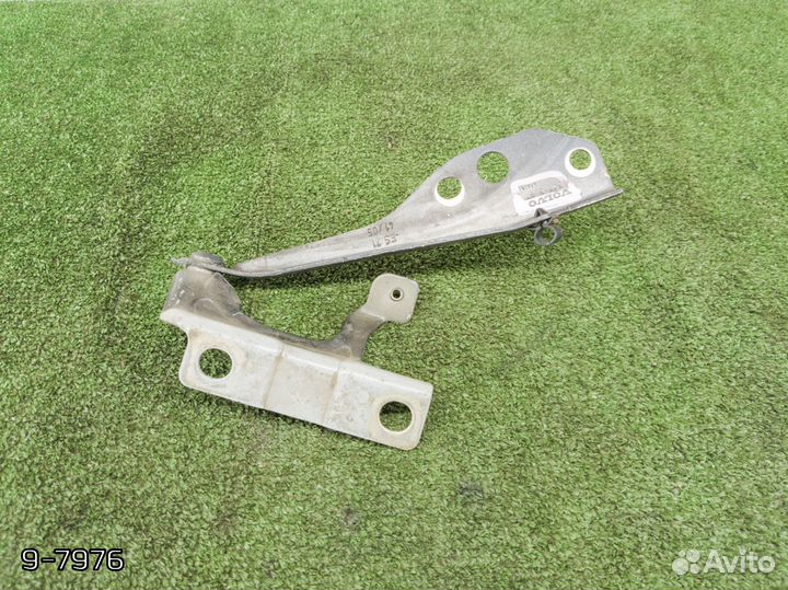 Петля капота Volvo S40