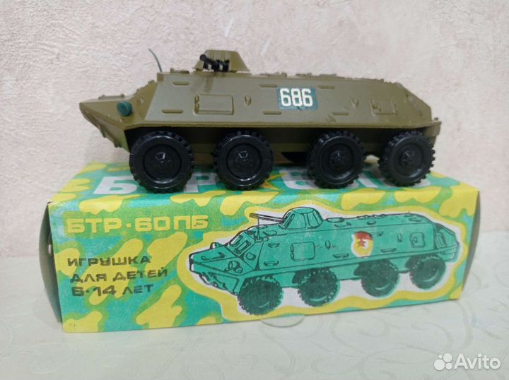 Игрушка бтр СССР