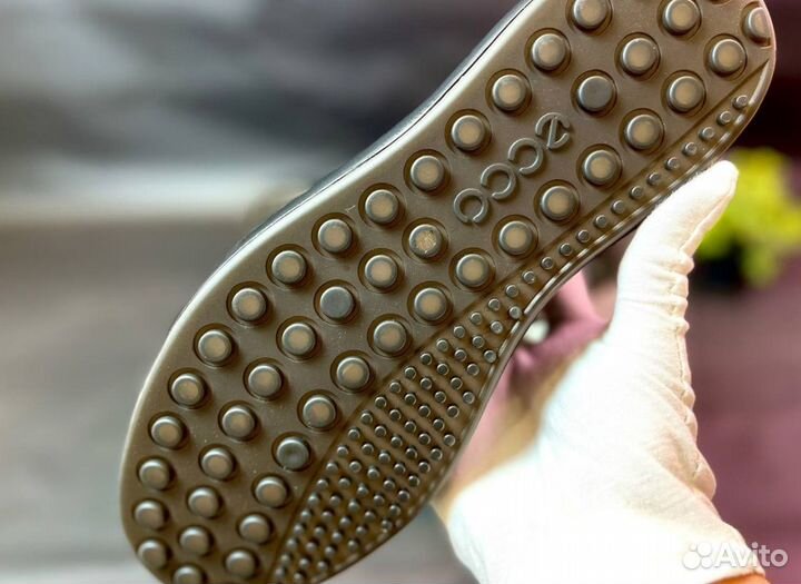 Кроссовки Ecco долговечные