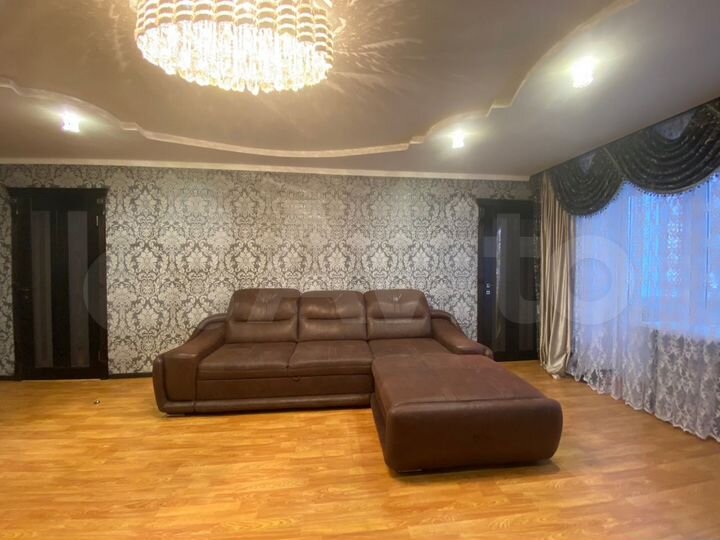 4-к. квартира, 111 м², 1/9 эт.