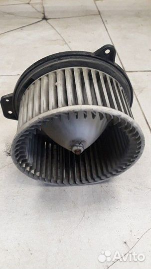 Моторчик отопителя Mazda 323