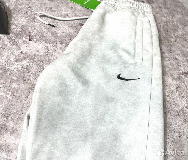 Спортивные костюмы Nike