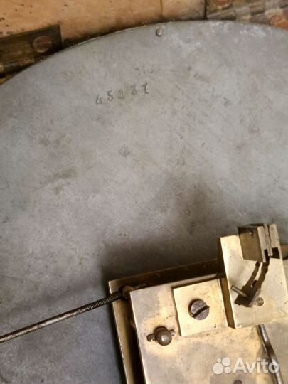 Антикварные часы Шайба