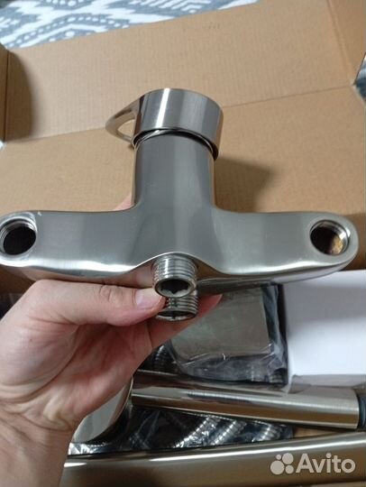 Смеситель для ванны с длинным изливом, латунь