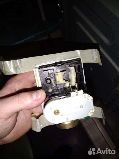 Ремонт стиральных машин/Ремонт холодильников