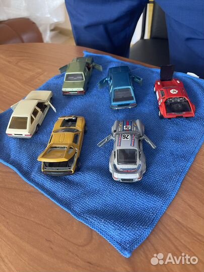 Коллекционные машинки модели 1 43