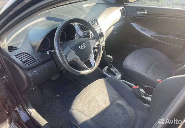 Hyundai Solaris 1.4 AT, 2015, 66 600 км