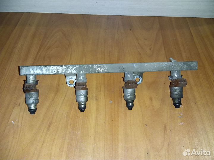 Рампа с форсунками Chevrolet Lacetti