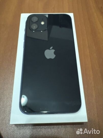 iPhone 12, 64 ГБ
