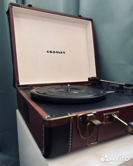 Проигрыватель Crosley CR6019D-BR коричнево-черный