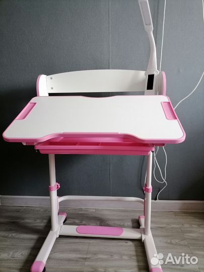 Письменный стол для школьника белый\розовый
