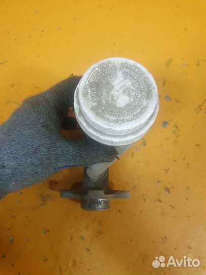 Главный тормозной цилиндр 2.4 4G64 mitsubishi gala