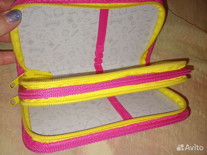 Пенал школьный