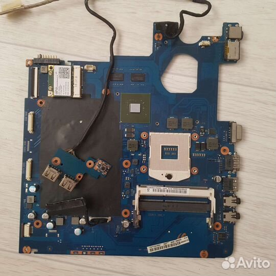 Ноутбук Samsung NP300V5A на разбор по запчастям