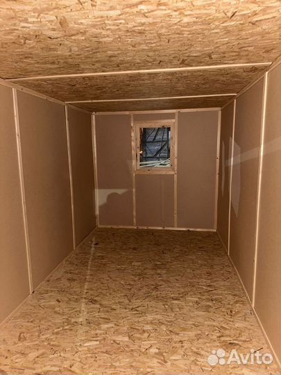 Вагончик с надежной крышей