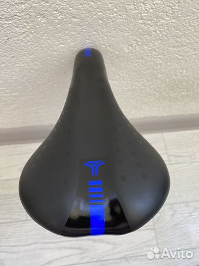 Седло для велосипеда + штырь подседельный