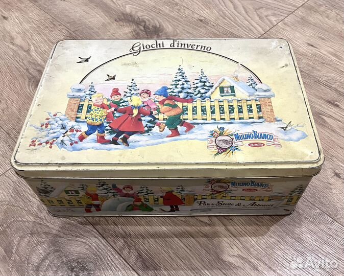 Винтажные жестяные коробки