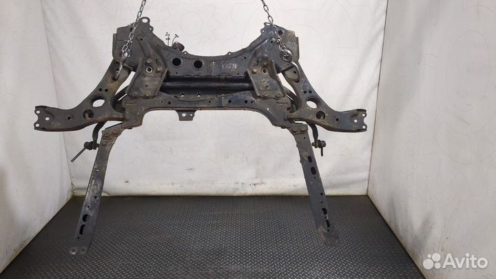 Балка подвески передняя Toyota Prius 2009, 2010