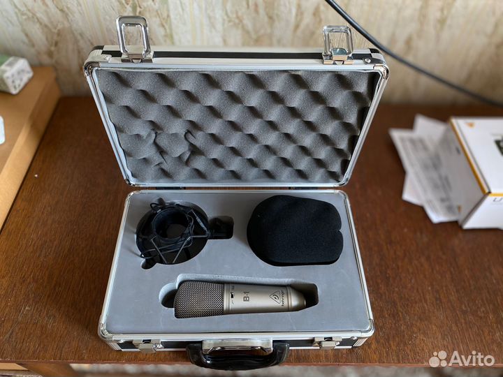 Микрофон behringer b1