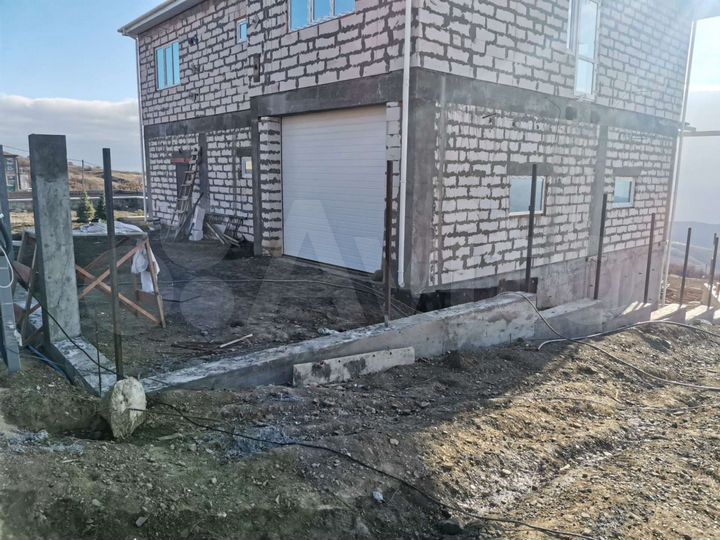 Дом 400 м² на участке 7,3 сот.