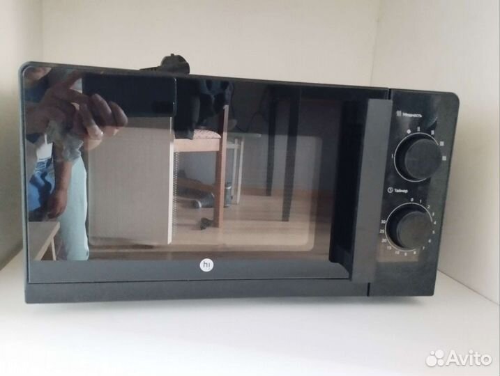 Микроволновая печь hi M020B02