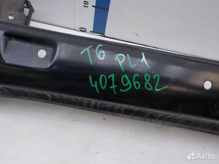 Усилитель бампера переднего Volkswagen Transporter