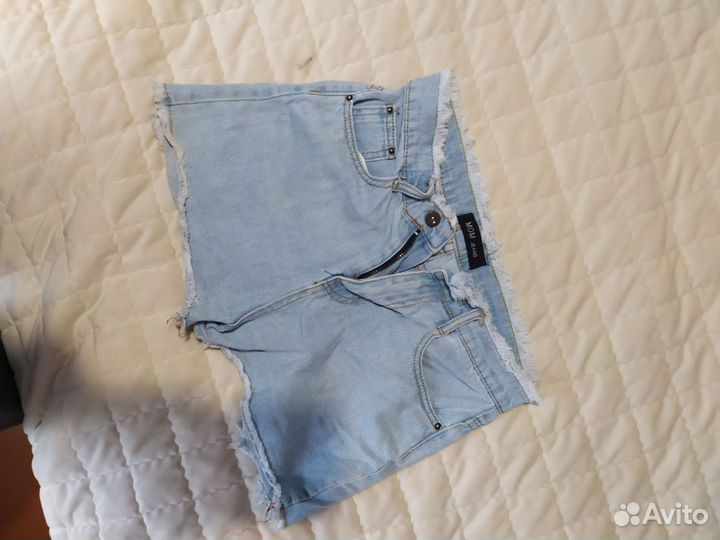 Джинсовые шорты