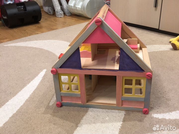Кукольный домик деревянный с мебелью