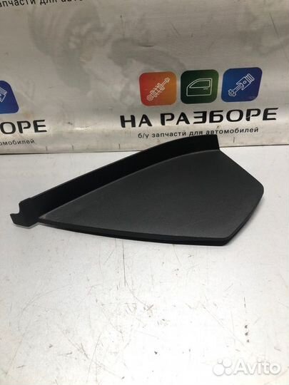 Накладки на торпедо боковые левые Renault Arkana