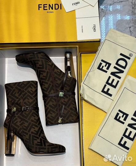 Сапоги Fendi