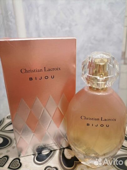 Avon christian lacroix bijou