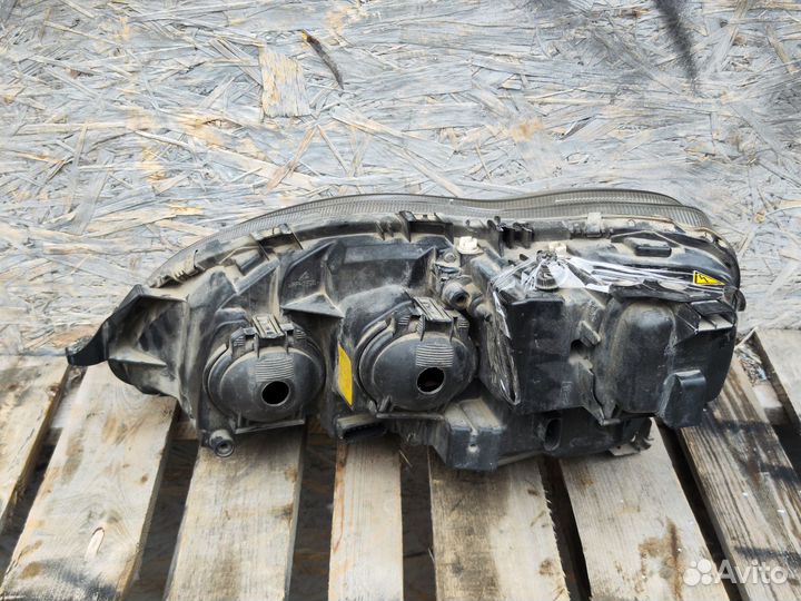 Фара правая Mercedes W220 рестайлинг Биксенон