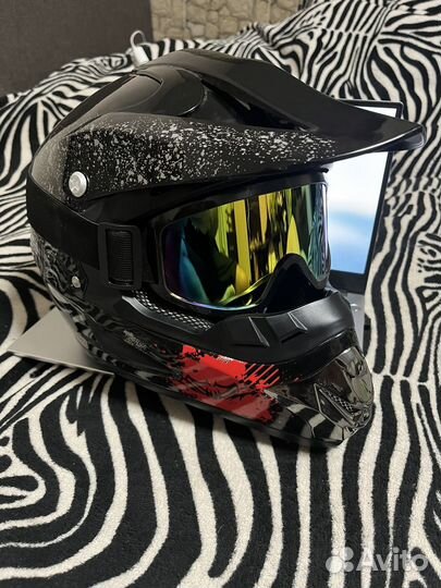 Мото шлем кроссовый эндуро