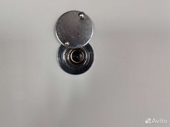 Продам дверь входную для квартиры