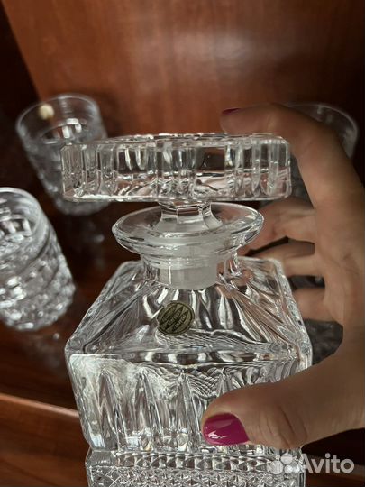 Графин со стопками