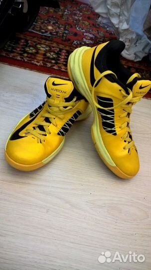 Nike hyperdunk low on sale yellow
