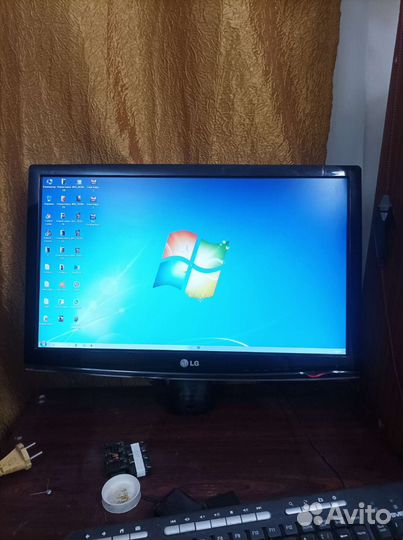 Монитор lg 22