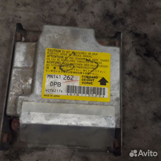 Блок управления безопасностью Мицубиси Лансер 9