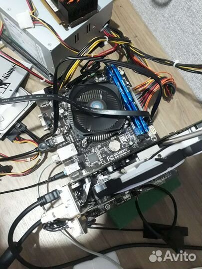 Материнская плата с процессором