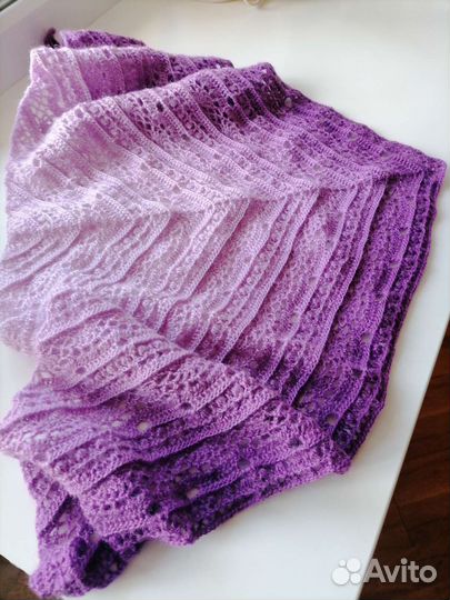 Шаль - бактус ручной работы