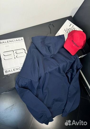 Balenciaga толстовка в наличии